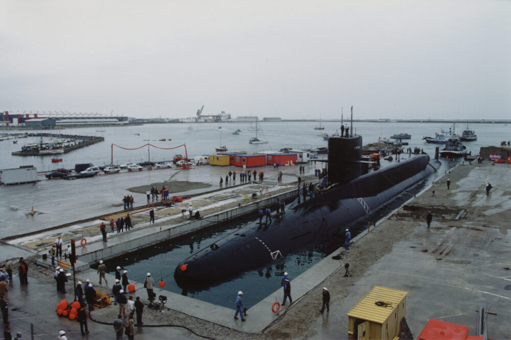 Le transfert du Redoutable le 4 juillet 2000